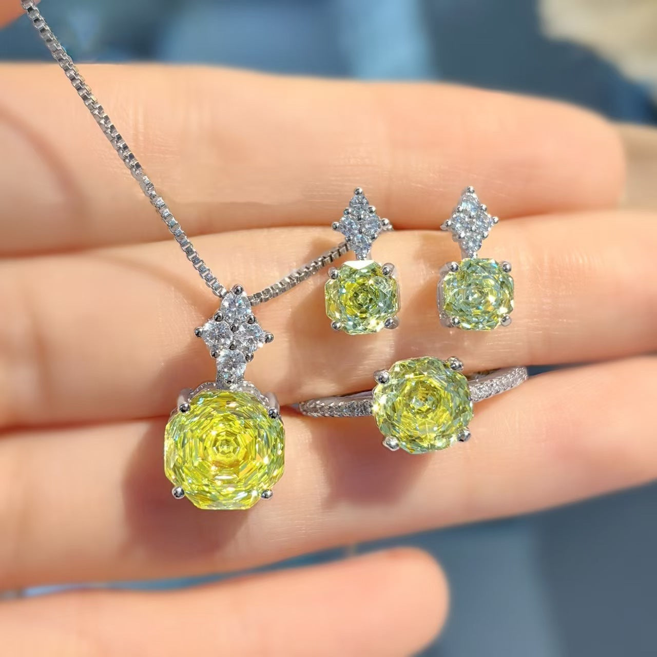 Fashion Personality Affordable Luxury Octagonal Necklace